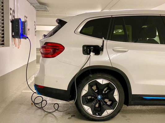 Un coche eléctrico al mismo precio que uno tradicional en 2024